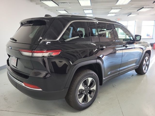 2025 Jeep Grand Cherokee 4xe Base