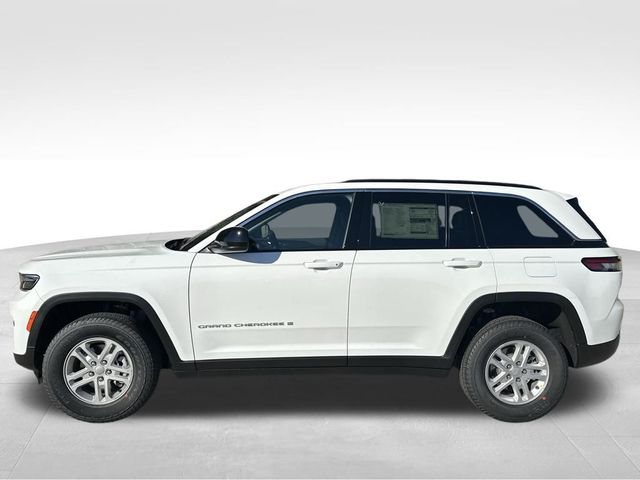 2025 Jeep Grand Cherokee Laredo A