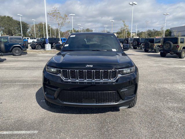 2025 Jeep Grand Cherokee Laredo