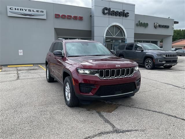 2025 Jeep Grand Cherokee Laredo