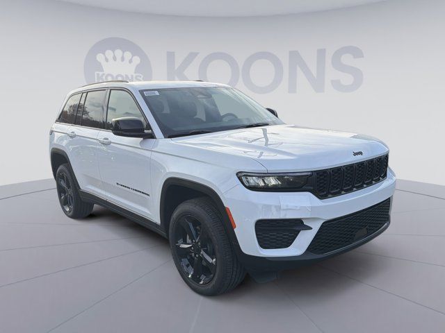 2025 Jeep Grand Cherokee Laredo