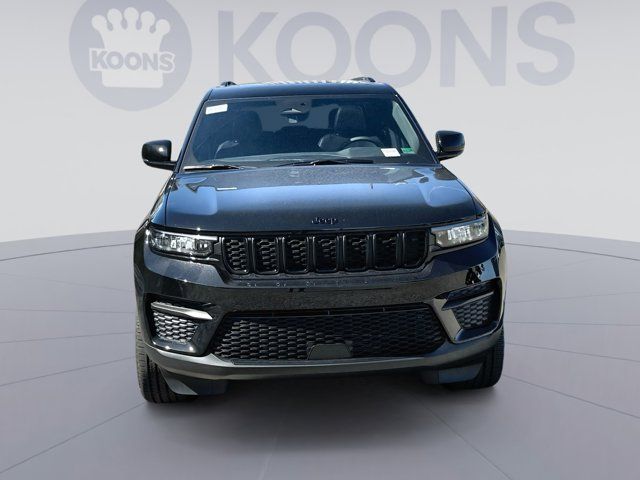 2025 Jeep Grand Cherokee Laredo