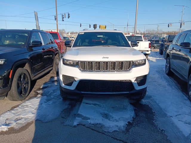 2025 Jeep Grand Cherokee Laredo X