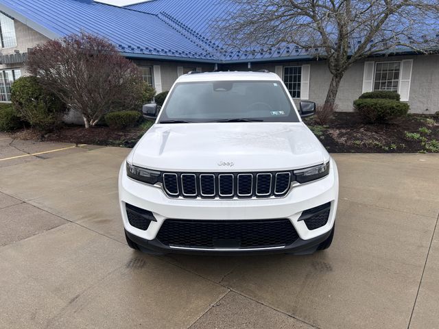 2025 Jeep Grand Cherokee Laredo