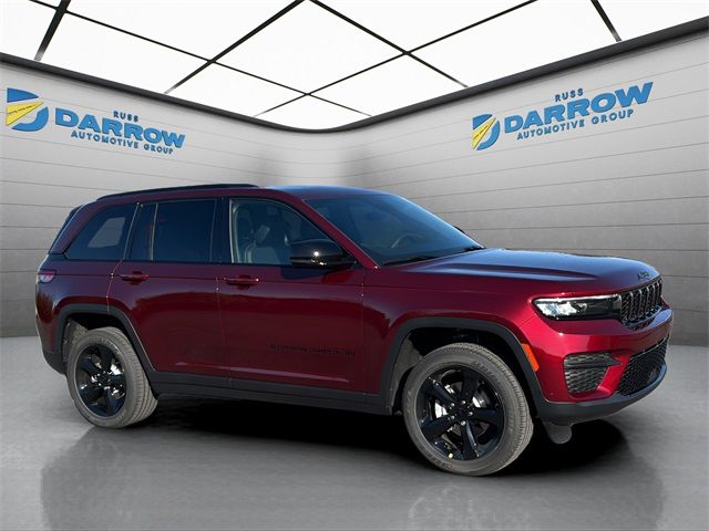 2025 Jeep Grand Cherokee Laredo