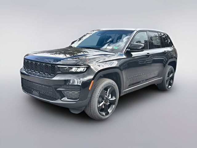 2025 Jeep Grand Cherokee Laredo