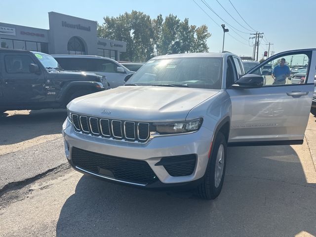 2025 Jeep Grand Cherokee Laredo X