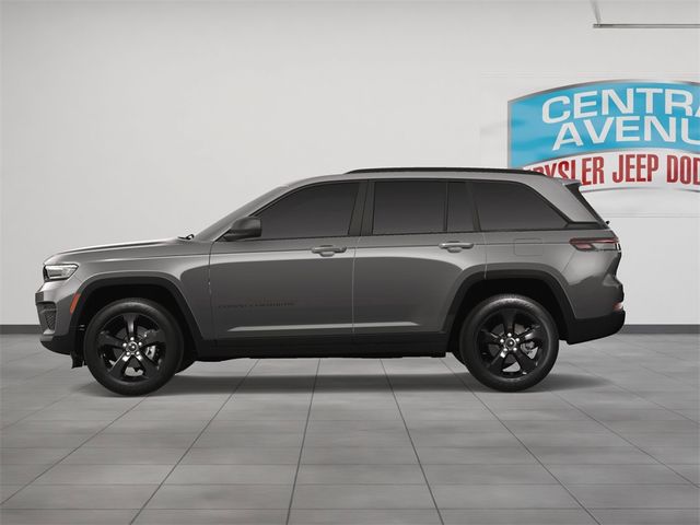 2025 Jeep Grand Cherokee Laredo