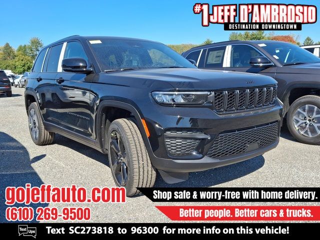 2025 Jeep Grand Cherokee Laredo