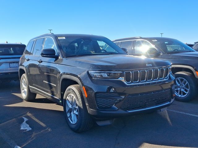 2025 Jeep Grand Cherokee Laredo X