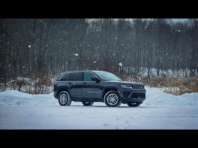 2025 Jeep Grand Cherokee Laredo X