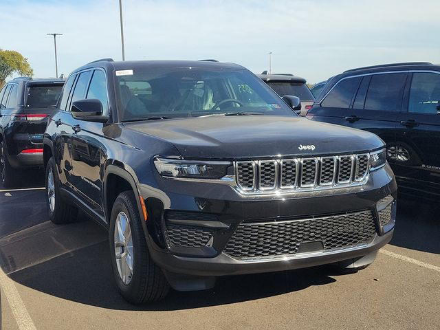 2025 Jeep Grand Cherokee Laredo X