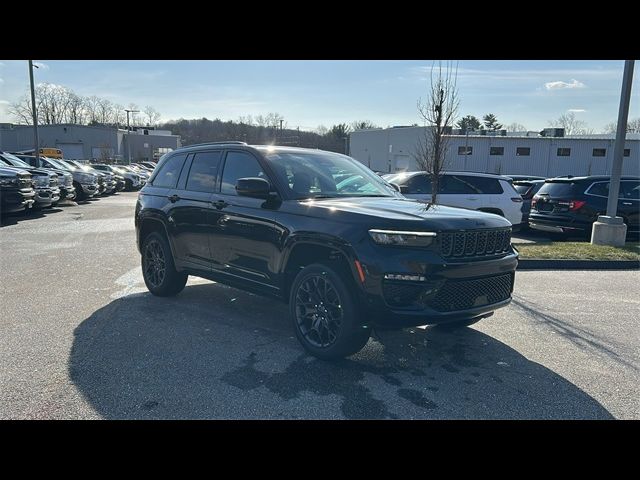 2025 Jeep Grand Cherokee Summit