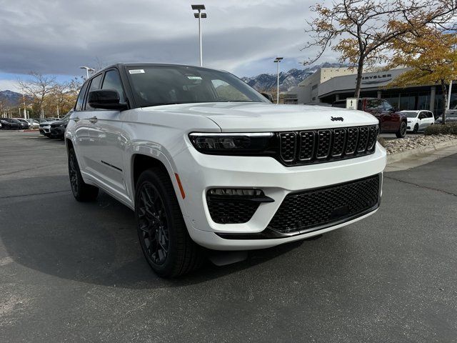 2025 Jeep Grand Cherokee Summit