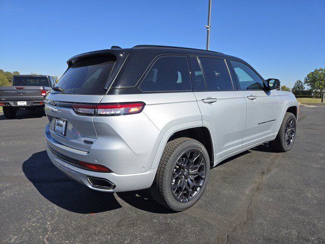 2025 Jeep Grand Cherokee Summit