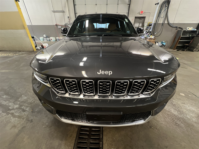 2025 Jeep Grand Cherokee Summit