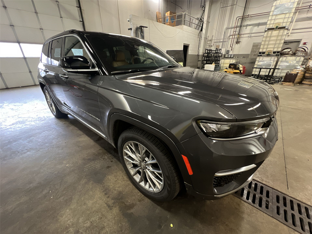 2025 Jeep Grand Cherokee Summit