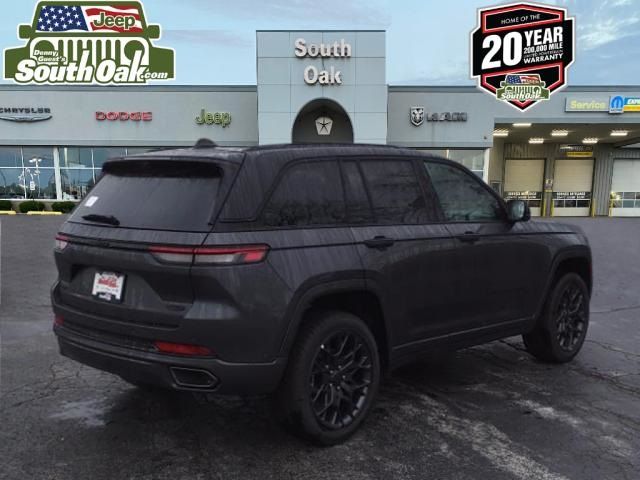 2025 Jeep Grand Cherokee Summit