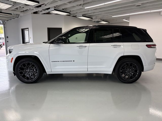 2025 Jeep Grand Cherokee Summit Reserve