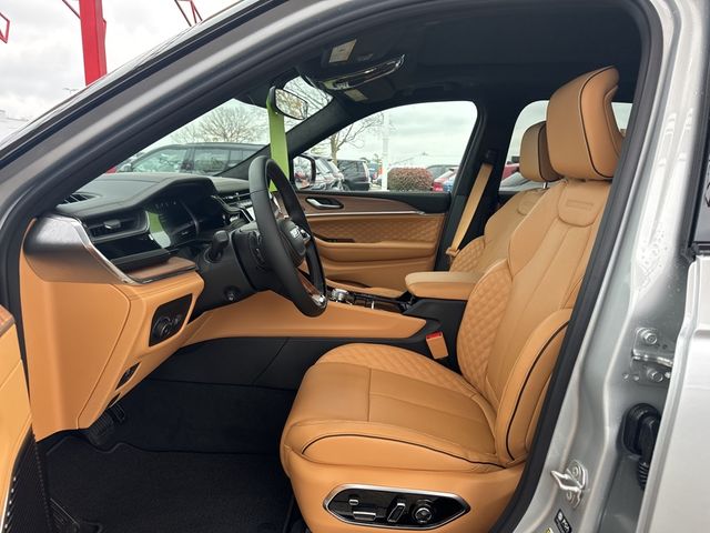 2025 Jeep Grand Cherokee Summit Reserve