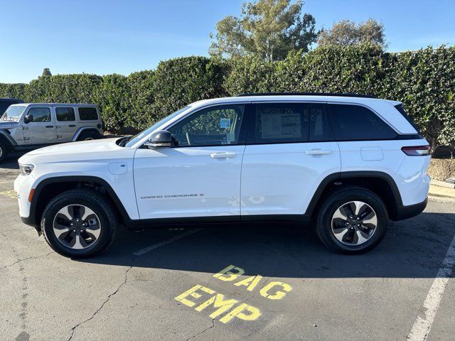 2025 Jeep Grand Cherokee 4xe Base