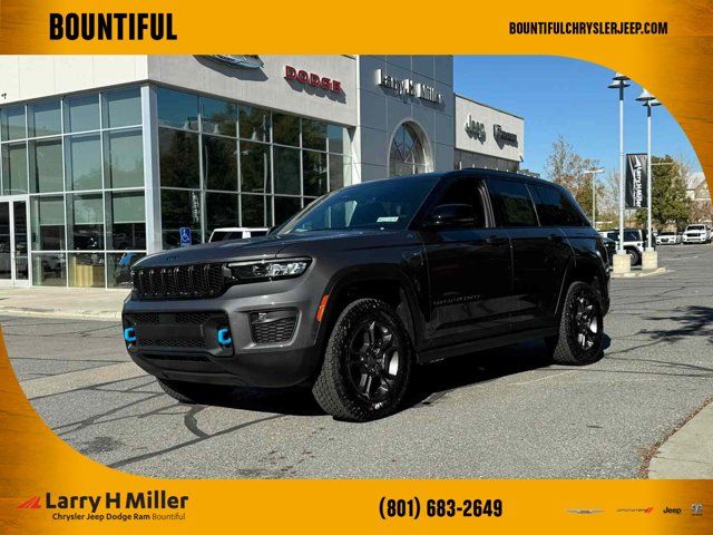 2025 Jeep Grand Cherokee 4xe Trailhawk