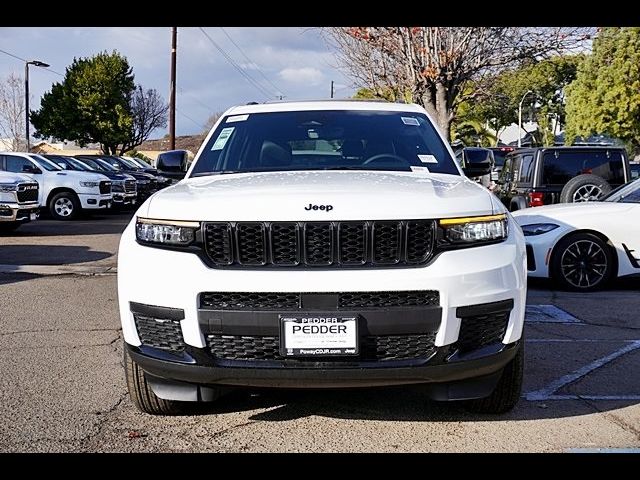 2025 Jeep Grand Cherokee L Laredo