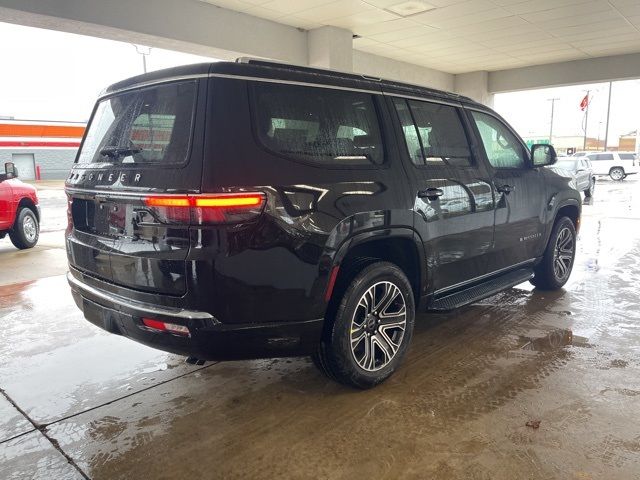 2025 Jeep Wagoneer Base