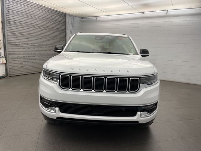2025 Jeep Wagoneer Base