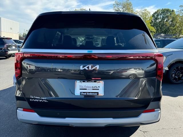 2025 Kia Carnival LXS