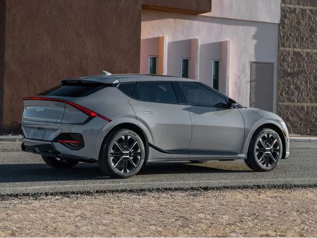 2025 Kia EV6 Wind