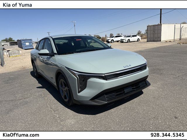 2025 Kia K4 LXS