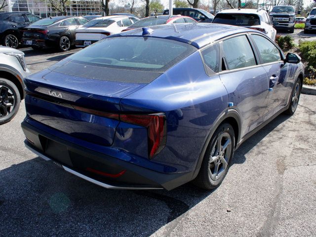 2025 Kia K4 LXS