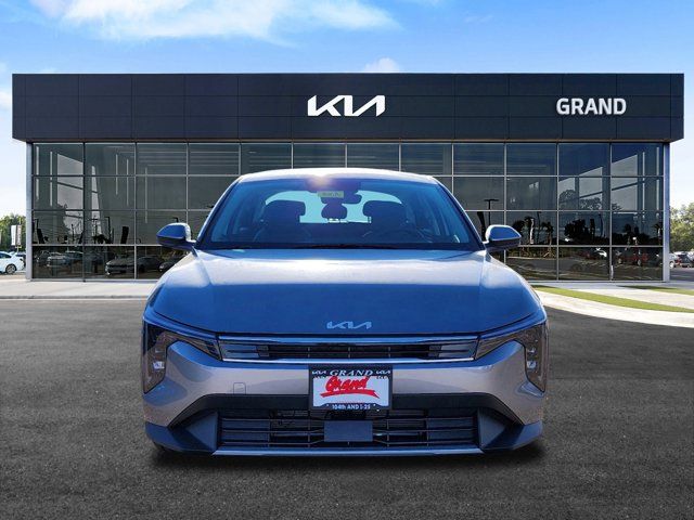 2025 Kia K4 EX