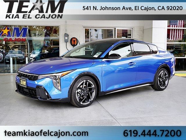 2025 Kia K4 GT-Line