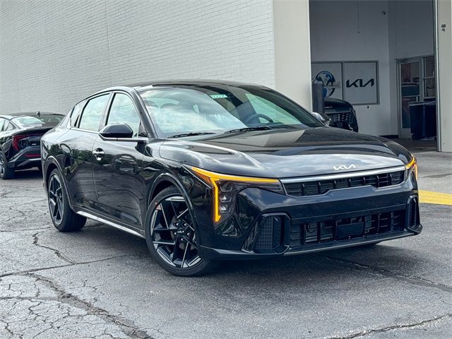 2025 Kia K4 GT-Line