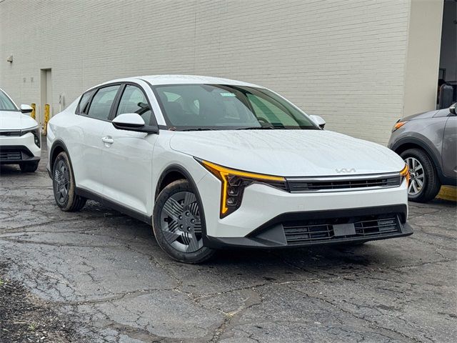 2025 Kia K4 LX