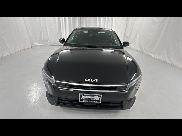 2025 Kia K4 LX