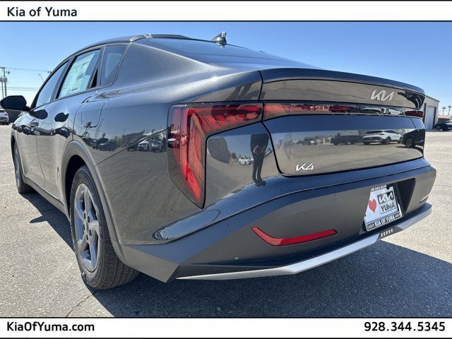 2025 Kia K4 LXS