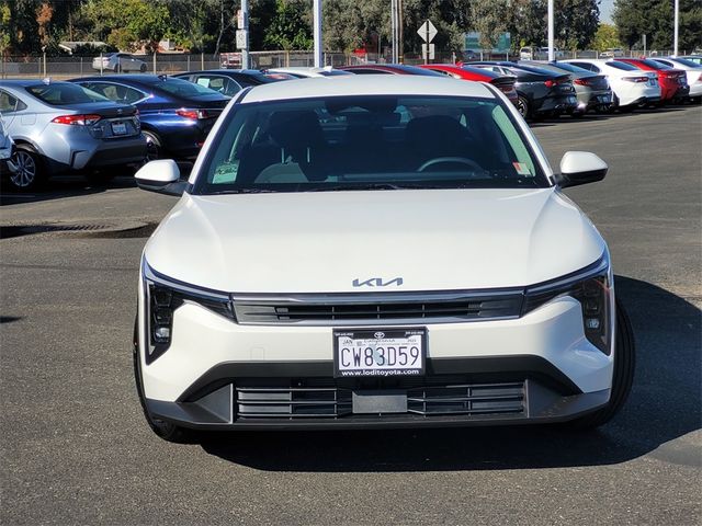 2025 Kia K4 LX