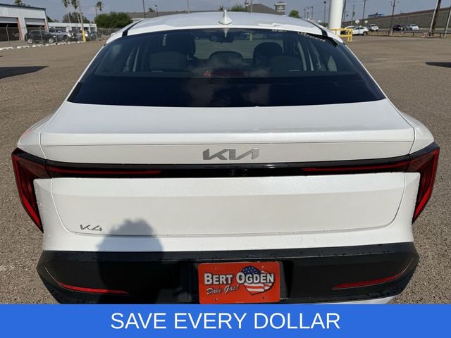 2025 Kia K4 LXS