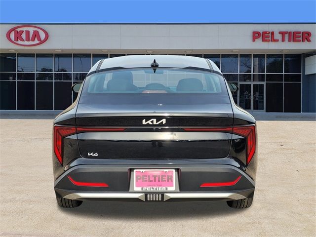 2025 Kia K4 LXS