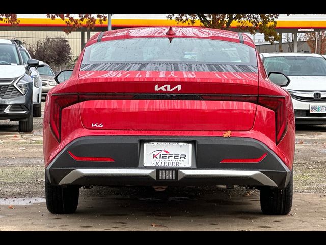 2025 Kia K4 LXS