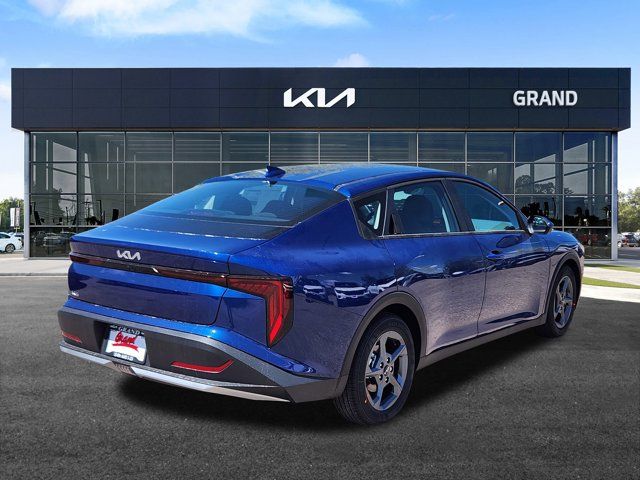 2025 Kia K4 LXS