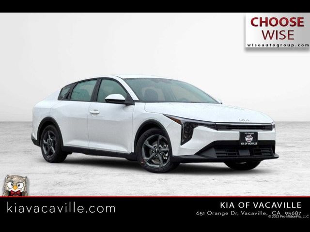 2025 Kia K4 LXS