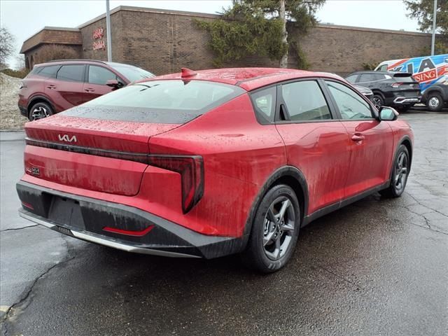 2025 Kia K4 LXS