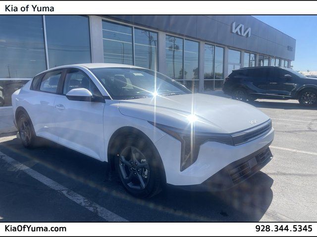 2025 Kia K4 LXS