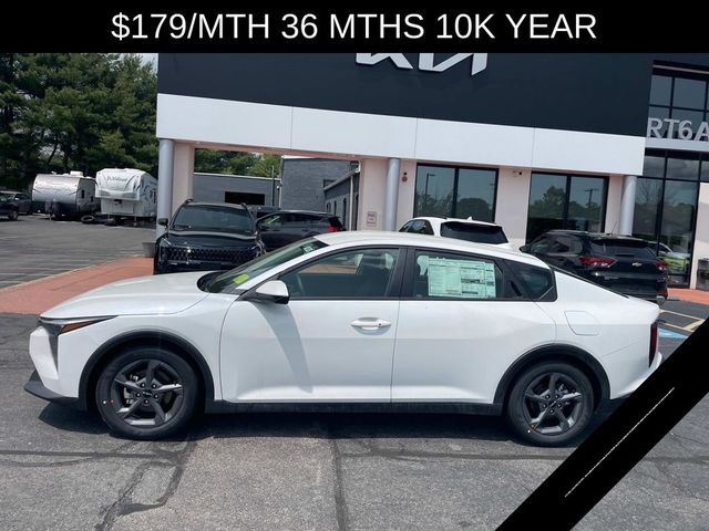 2025 Kia K4 LXS