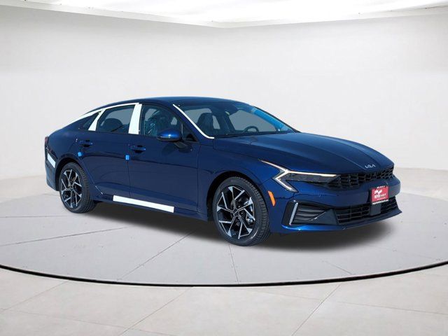 2025 Kia K5 EX