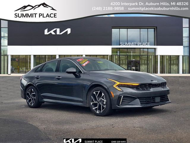 2025 Kia K5 EX